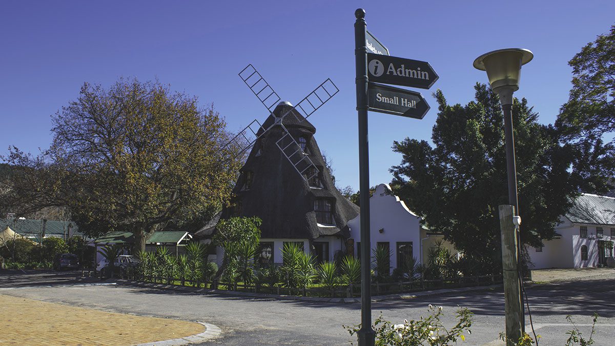 De Hollandsche Molen Windmill